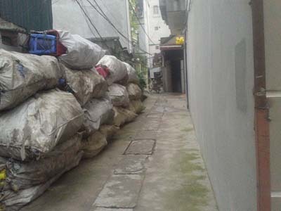 Mục sở thị con đường từ bệnh viện tới lò tái chế rác thải y tế